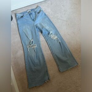 Super comfortable and cute ripped jeans